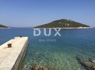 MALI LOŠINJ - Casa con tre appartamenti in una zona tranquilla dell'isola