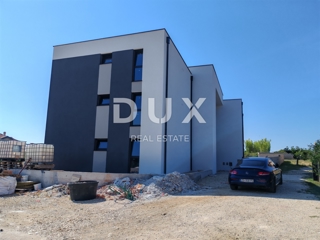 ZADAR, PRIVLAKA - Elegante appartamento al secondo piano a soli 190 metri dal mare! Nuova costruzione! S8