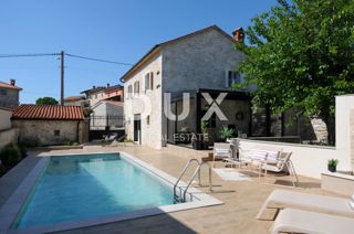 ISTRIA, VIŠNJAN - Bellezza di pietra nel centro di un piccolo villaggio