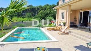 ISTRIA, POLA - Vicino al centro, lontano dai costi: villa a risparmio energetico!