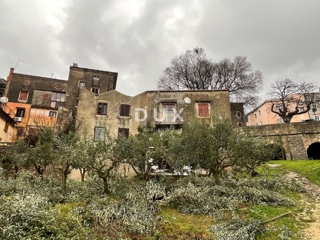 ISTRIA, BUIE - Casa in posizione unica con vista panoramica