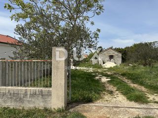 ZARA, CRNO - Terreno edificabile 1040m²