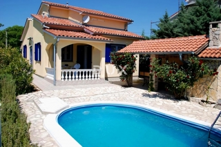 ISTRIA, LABIN - Casa con piscina