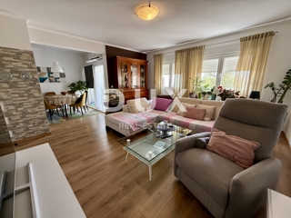 RIJEKA, ŠKURINJE - 3 camere da letto + soggiorno, 76 m2, vista, 2° piano!