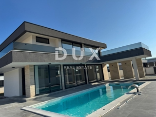Casa Zemunik Gornji, Zemunik Donji, 217m2
