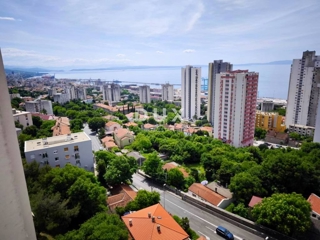 RIJEKA, PODMURVICE - Appartamento, 1 camera da letto + soggiorno, 54m2, con una bellissima vista sul mare