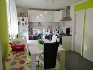 NOVI VINODOLSKI - appartamento in una buona posizione vicino al mare