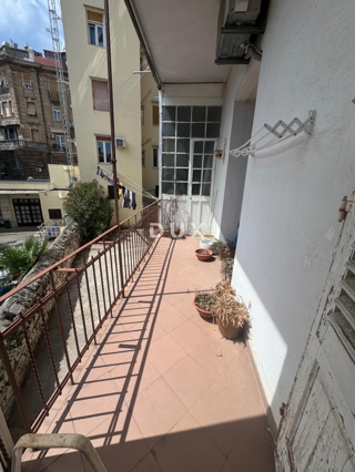 RIJEKA, BELVEDER - appartamento con tre camere da letto