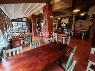 ZADAR, ZATON - Ristorante rinomato e affermato in una zona trafficata con un ampio parcheggio!