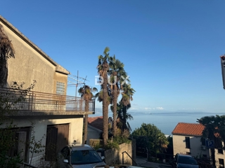 ABBAZIA, CENTRO - casa indipendente con vista mare aperta e parcheggio sopra il centro