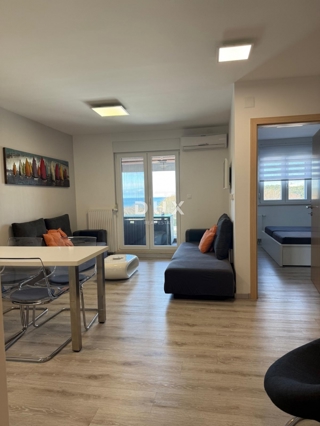 ISTRIA, POLA - Appartamento con vista mare e garage in posizione unica!