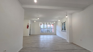 Locale commerciale Saršoni, Viškovo, 73,14m2