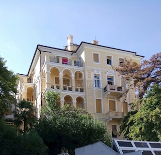 OPATIJA - Esclusivo appartamento in villa liberty. RARITÀ!