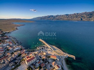 RAŽANAC - una casa bifamiliare vicino al mare