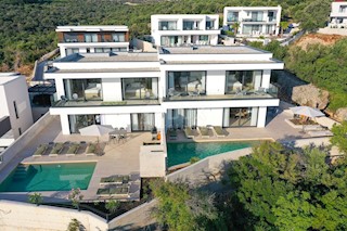 ISOLA DI PAG, JAKIŠNICA - eccezionale villa duplex moderna con piscina