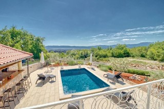ISOLA DI KRK, OMIŠALJ - Casa con piscina e due appartamenti