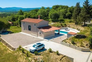 ISTRIA, LABIN - Moderna casa in pietra ristrutturata con piscina