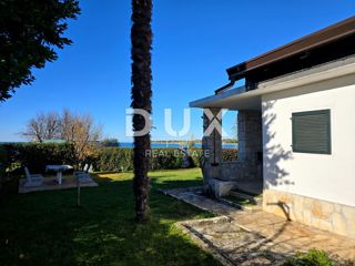 ISTRIA, NOVIGRAD - Casa al mare