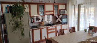 ISTRIA, ROVIGNO - Appartamento su due piani 78 m2 con due garage!
