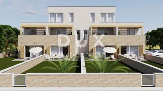 ZARA, PRIVLAKA - Appartamento su due piani con giardino privato a 3 minuti a piedi dalla spiaggia sabbiosa! F