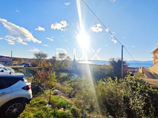 KRALJEVICA - Terreno edificabile con vista mare, 460 m2!