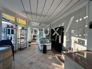 ISTRIA, MEDULIN - Edificio commerciale, 250 m2, in ottima posizione, pronto per continuare l'attività