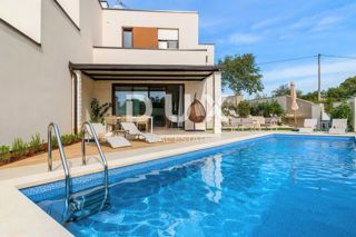 ISTRIA, SVETVINČENAT - Casa moderna con piscina