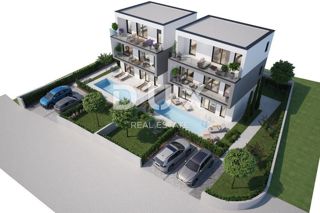 ISTRIA, PARENZO - 2 case indipendenti in costruzione