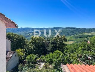 ISTRIA, MONTONA - Casa nel centro di Montona con una bellissima vista 