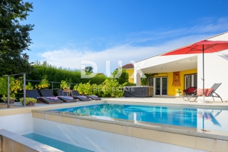 ISTRIA, SVETVINČENAT - Villa moderna in un'ottima posizione
