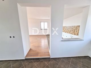 ISTRIA, MARČANA - Casa con garage nel villaggio, non finita