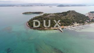 ISOLA DI VRGADA - Terreno edificabile sul mare
