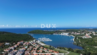 ISTRIA, BANJOLE (Volme) - Solo nella nostra offerta c'è una villa familiare con garage e tre appartamenti!