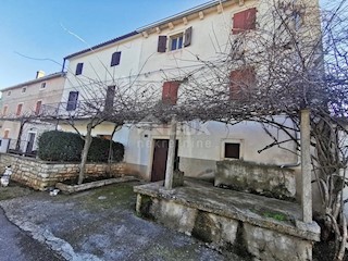 ISTRIA, KANFANAR - Casa istriana da ristrutturare