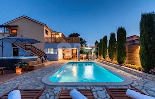 ISTRIA, LOBORIKA - Villa familiare di qualità in una posizione tranquilla