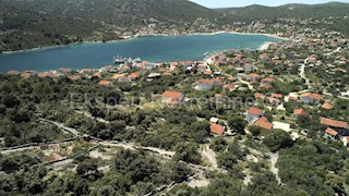 Marina, Vinišće, grad. terreno 656 m2, vista mare, 320m dal mare