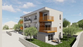 K. Kambelovac, bilocale 79 m2 con giardino, nuova costruzione, 400 m dal mare