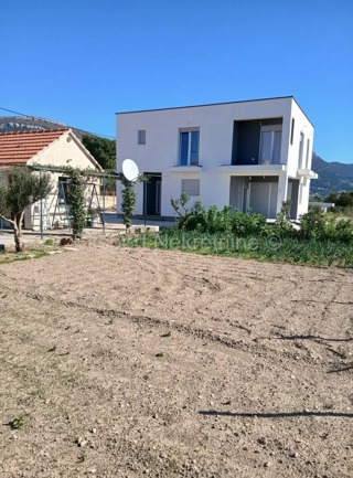 K. Novi, Rudine, casa indipendente con annesso. edificio e giardino 550 m2