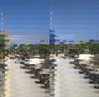Trogir-Dintorni, Drvenik Mali, terreno edificabile 1052m2, a 150m dal mare