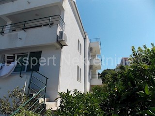 Trogir, Saldun, casa indipendente 485m2 con piscina 32m2, vista mare