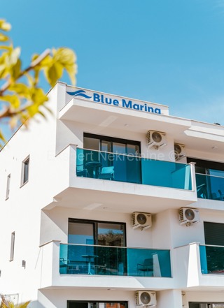 Marina, centro, casa indipendente di 381 mq in nuova costruzione, con 6 appartamenti