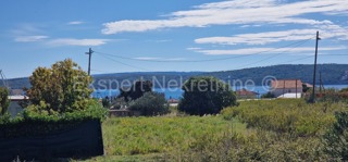 Seget Donji, building land 1215 m2, ideal for residential construction