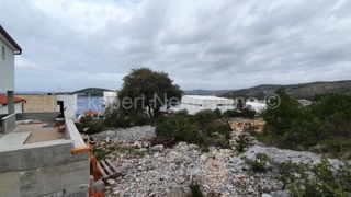 Rogoznica, Ljoljinica, terreno edificabile 1180 m2, 200 metri dal mare