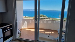 Spalato, Žnjan, confortevole bilocale 84m2, vista mare, garage 16m2