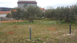 Marina, Poljica, terreno edificabile 850 m2, 170 m dal mare