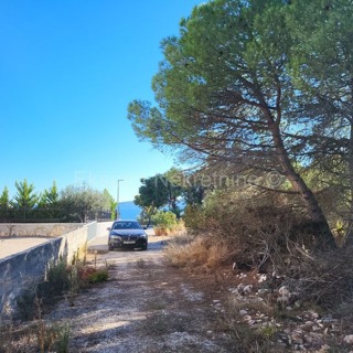 Čiovo, Okrug G., Rastići, terreno edificabile 1950m2