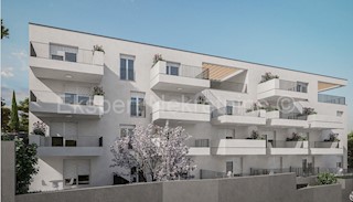 Čiovo, Okrug.G., confortevole appartamento di 2 camere da letto 94m2, garage, ripostiglio