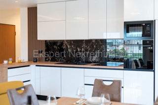 Čiovo, Okrug, 3-bedroom apartment 118 m2, 2nd floor, large terrace, view, furnished