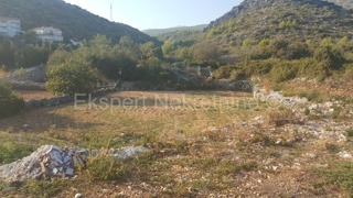 Seget Vranjica, terreno edificabile 1200 m2, 350 m dal mare
