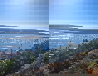 Dugi rat, terreno edificabile 617 m2, vista mare, a 600 m dalla spiaggia